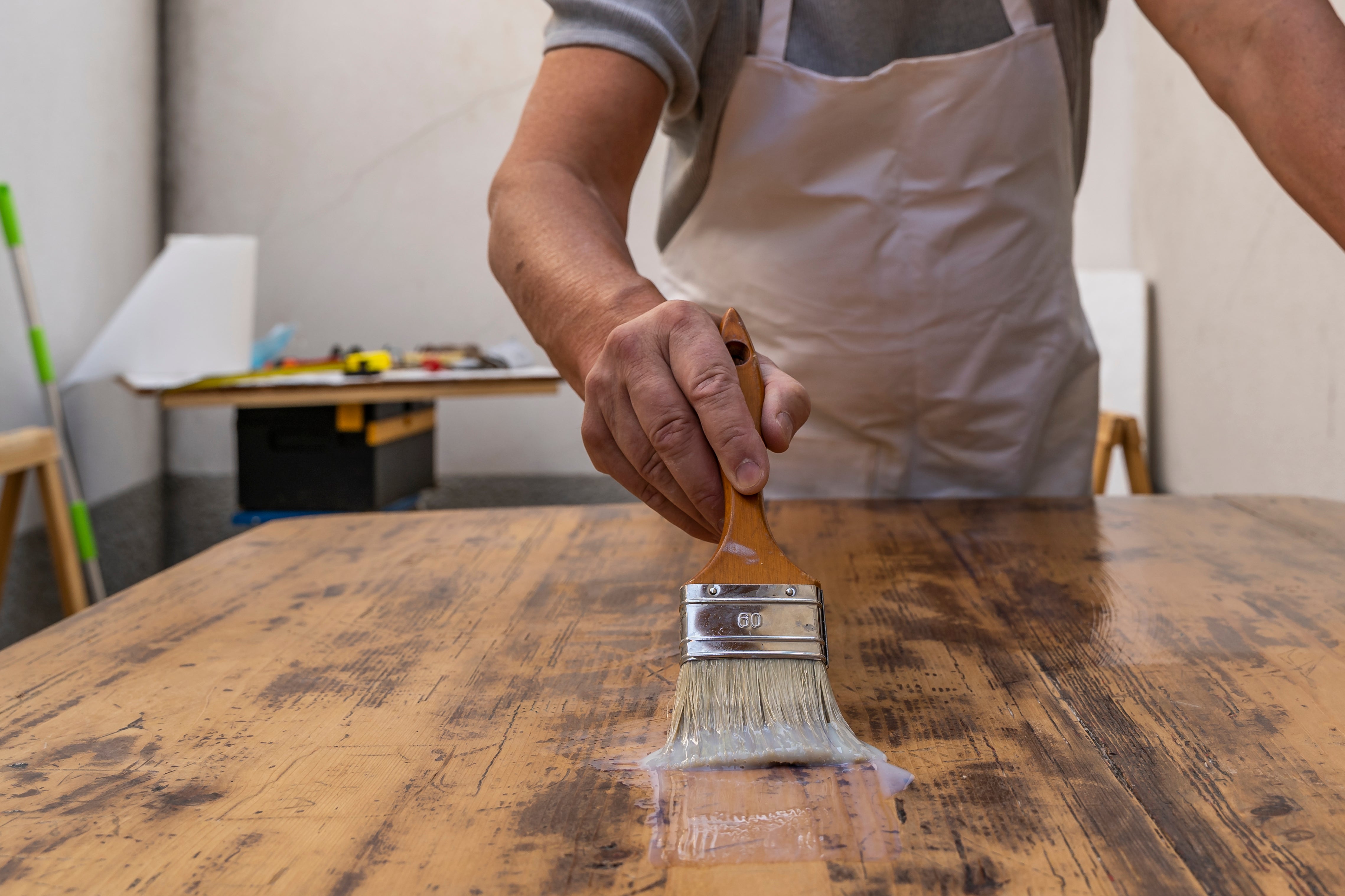 RABE 2K Hartlack für Tischplatten Thekenlack Gastronomie Möbel Holz lack farblos - Farbmanufaktur Contura Berkemeier - Farben Rabe